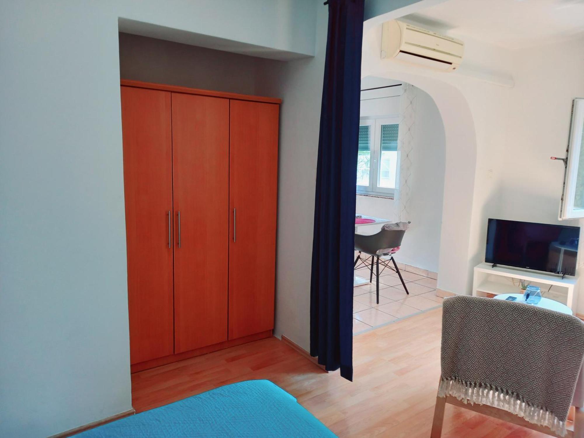 Apartmani Iris I Ana 크리크베니카 외부 사진